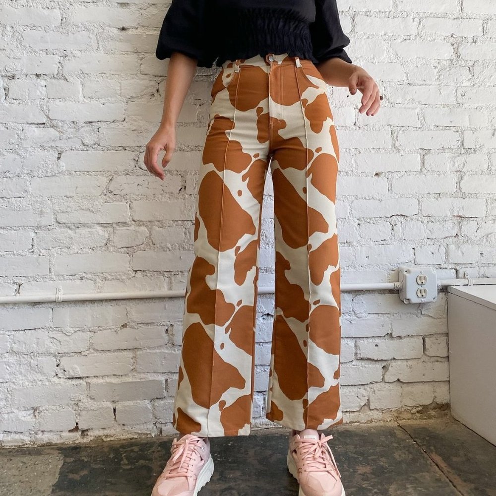Lisa Says Gah Robyn Jean in Brown/Ivory Cow